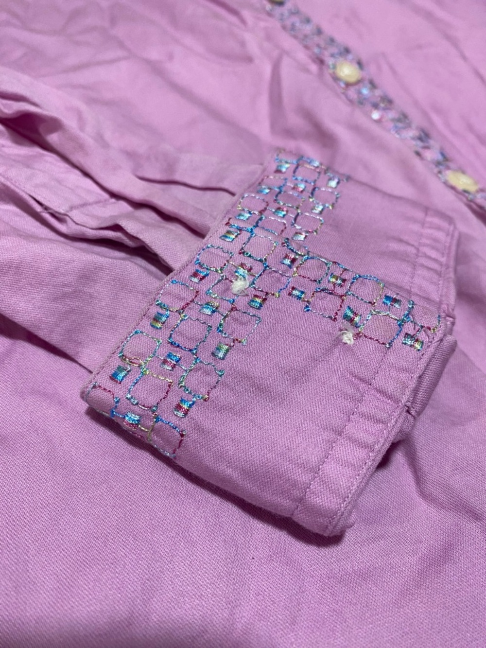 Robert Graham pink dress shirt with embroidered detailing Men M. SKU-A178